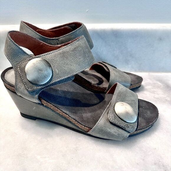 Taos Carousel 3209 Gray Leather Wedge Sandals Ankle Strap Size EU 36 / 6-6.5 US - Picture 1 of 5